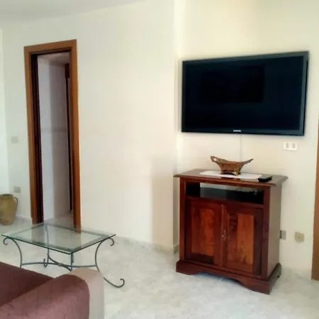 La Casa Di Aly * פוליניו